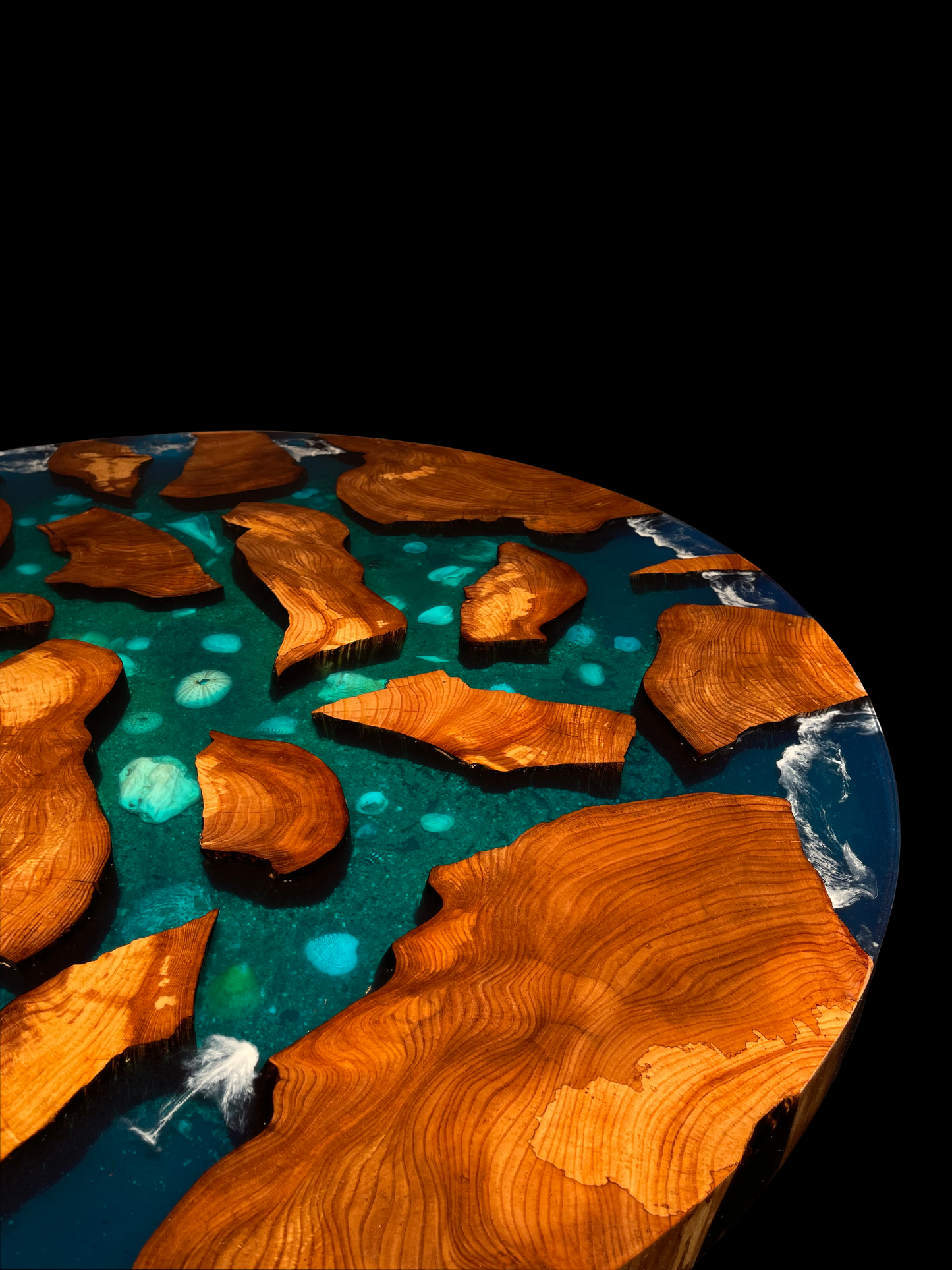 Atoll table