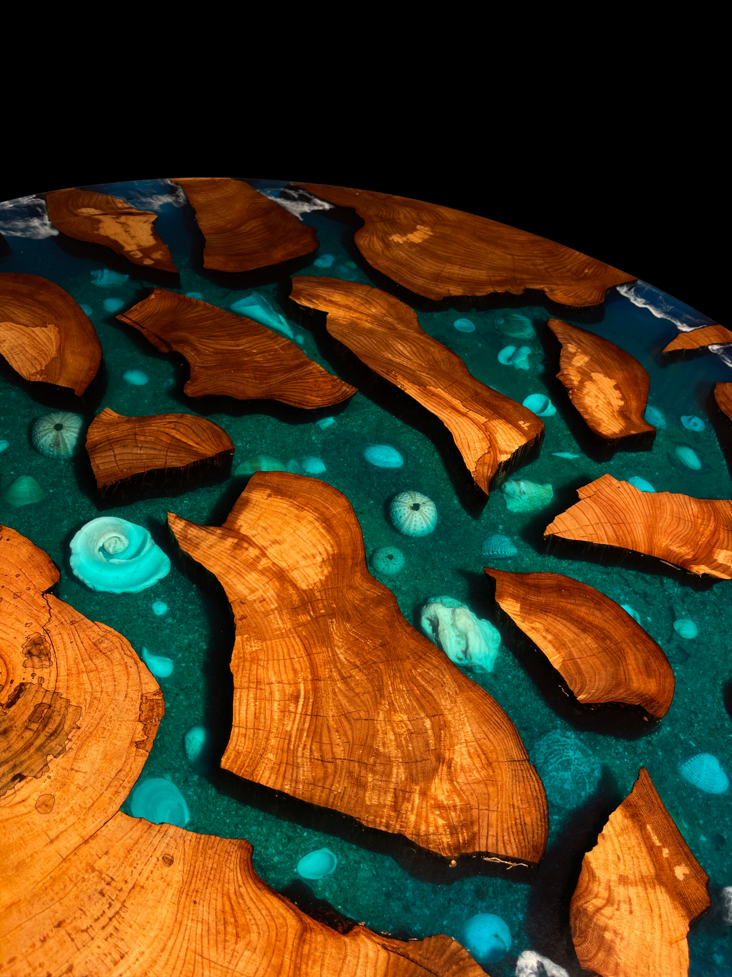 Atoll table