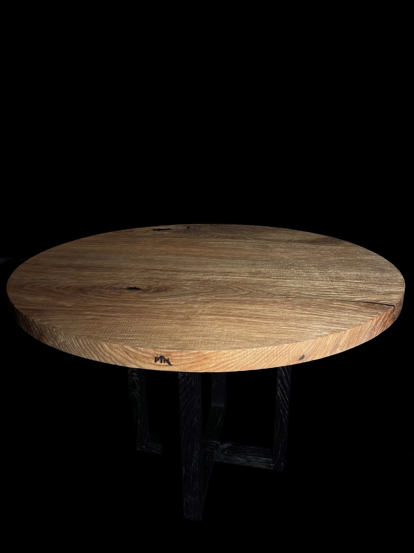 Fili Dining table